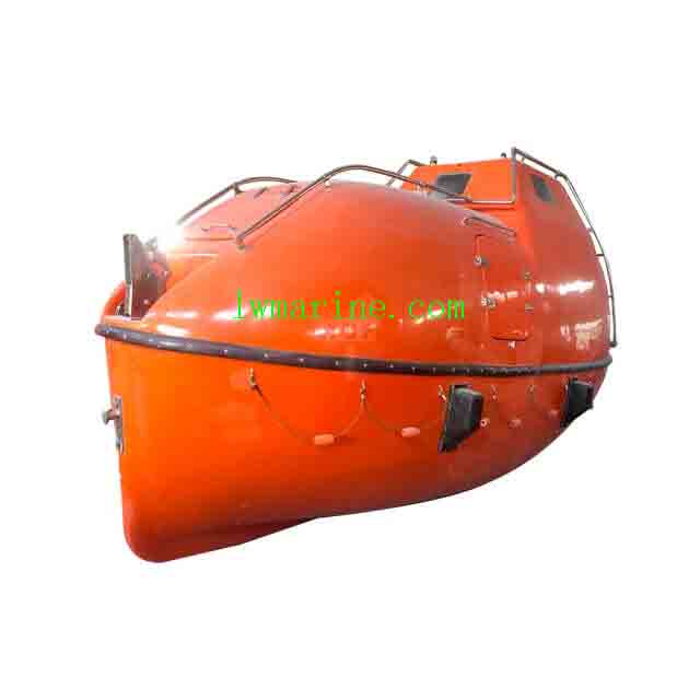 Fully Enclosed Fire Resistant Lifeboat